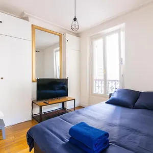 Appartement Studio Republique Jemmapes Free Netflix, Paris